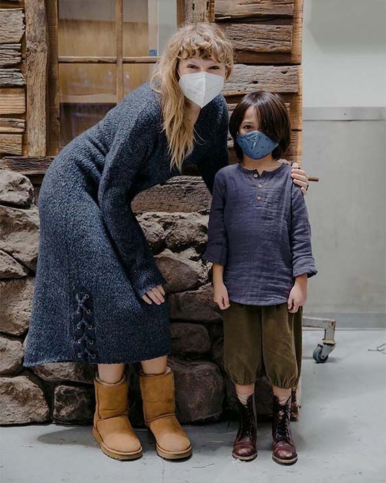Taylor Swift in uggs evermore, willow shoot